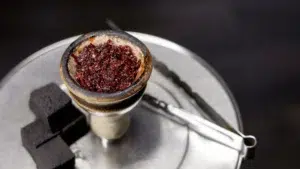 découvrez notre sélection premium de tabac pour narguilé, offrant des saveurs riches et authentiques pour une expérience de fumage unique et agréable.
